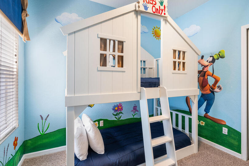 Twin/Twin Bunk Bedroom 3