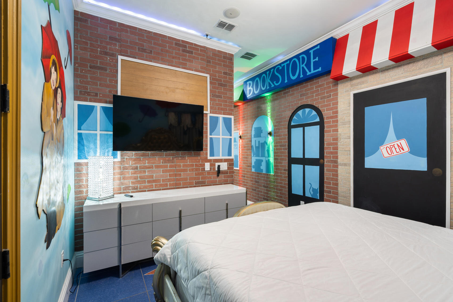 Singing in the Rain King Suite Bedroom 5 Downstairs 55" Roku TV