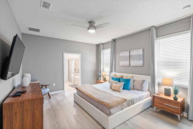 Master King Bedroom 1 Downstairs Attached Bathroom 58" Smart TV