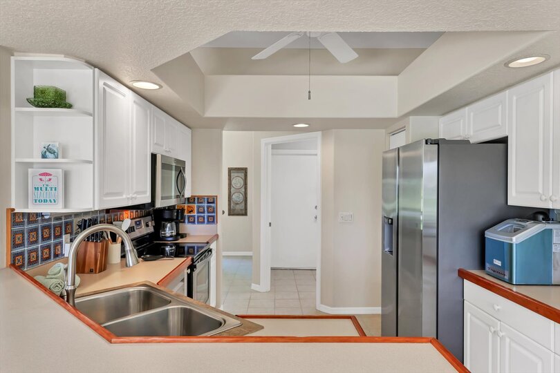 Fully-equipped kitchen