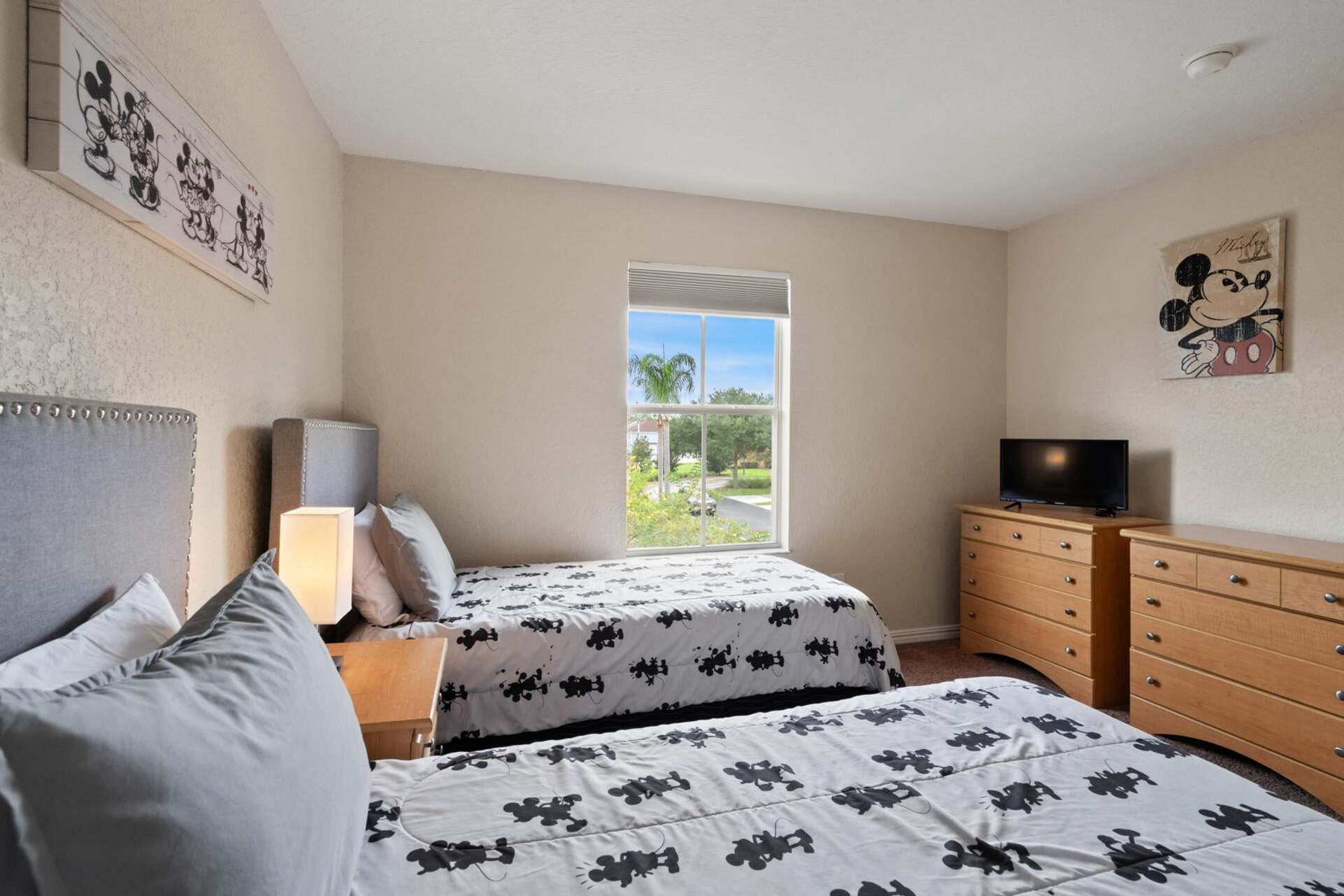 Two Twins Bedroom 4 Upstairs 24" Roku TV Mickey Theme