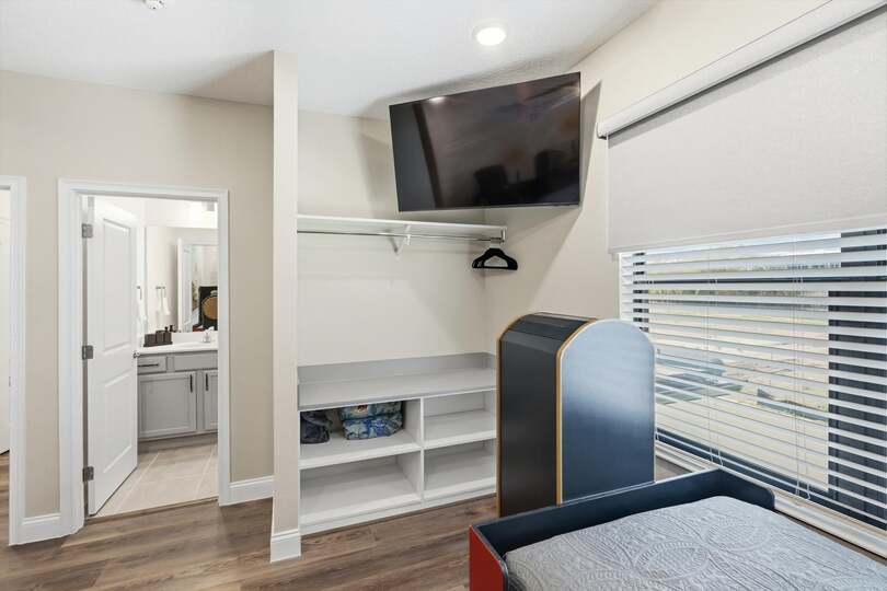 Two Twins Suite Bedroom 6 Upstairs Attached Bathroom
55" Smart TV - Harry Potter Theme
