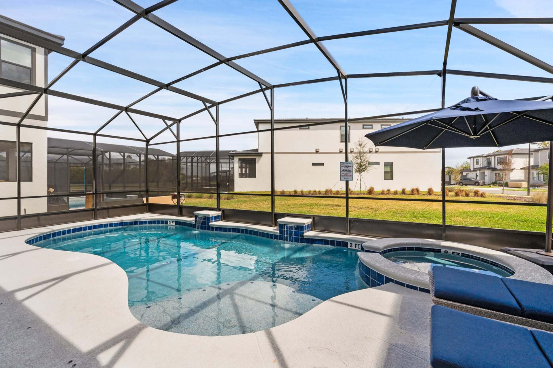 Pool / Spa Faces South East