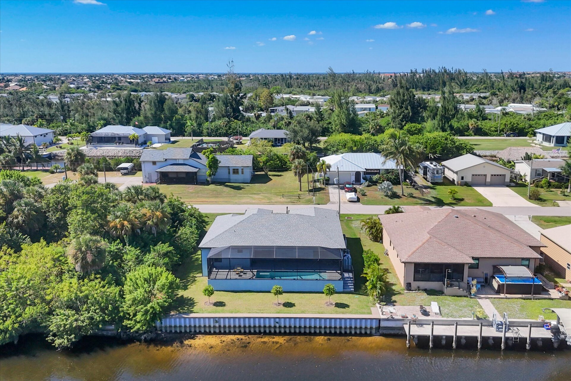 Brand new 4bedroom, 2 bathroom private pool waterfront home in Punta Gorda, FL