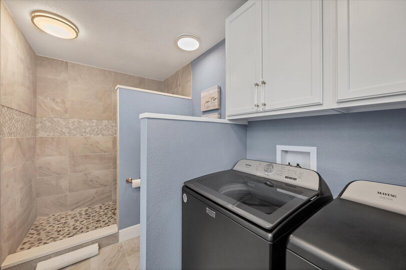 Full-size washer & dryer
