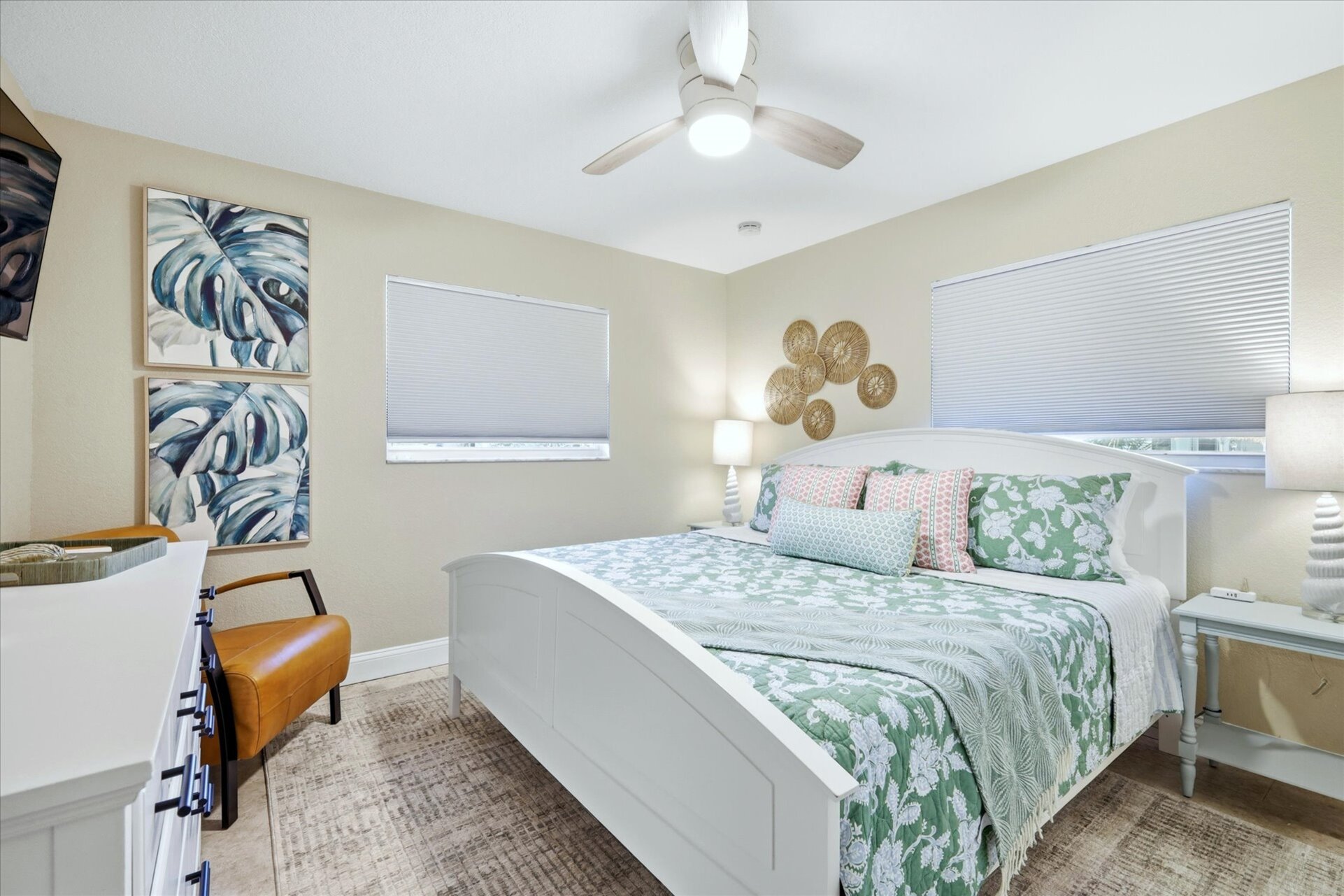 Bedroom 2 - Downtairs with king bed and 40-inch Smart TV