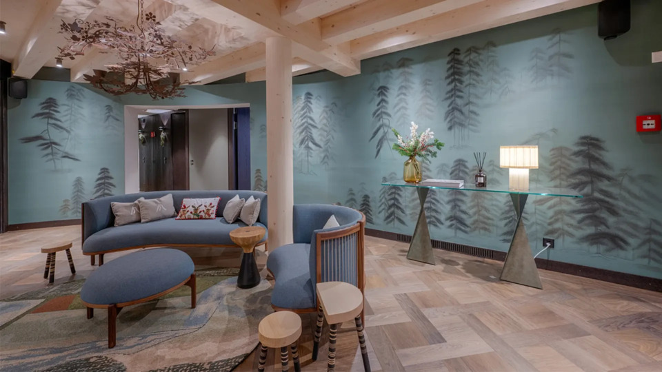 Elegant Mountain Lodge with Private Lift Access